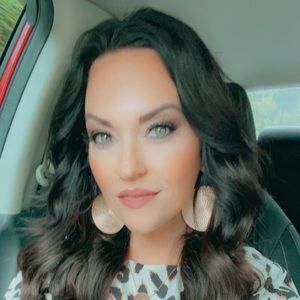 Meet your Posher, Kelley